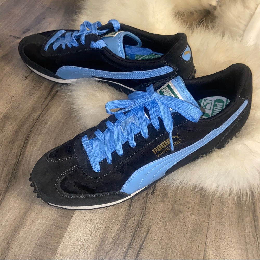 Black & blue Pumas